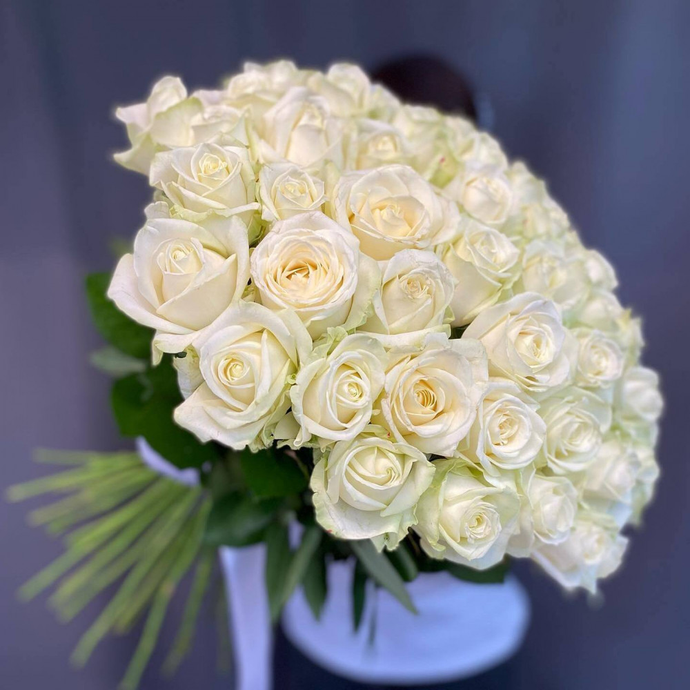 Букет цветов «51 белая роза» - фото 2