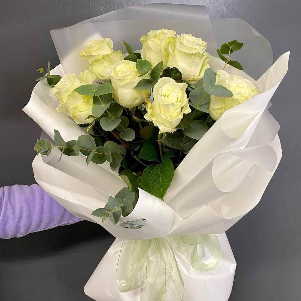 Букет цветов «Букет из 7 белых роз»