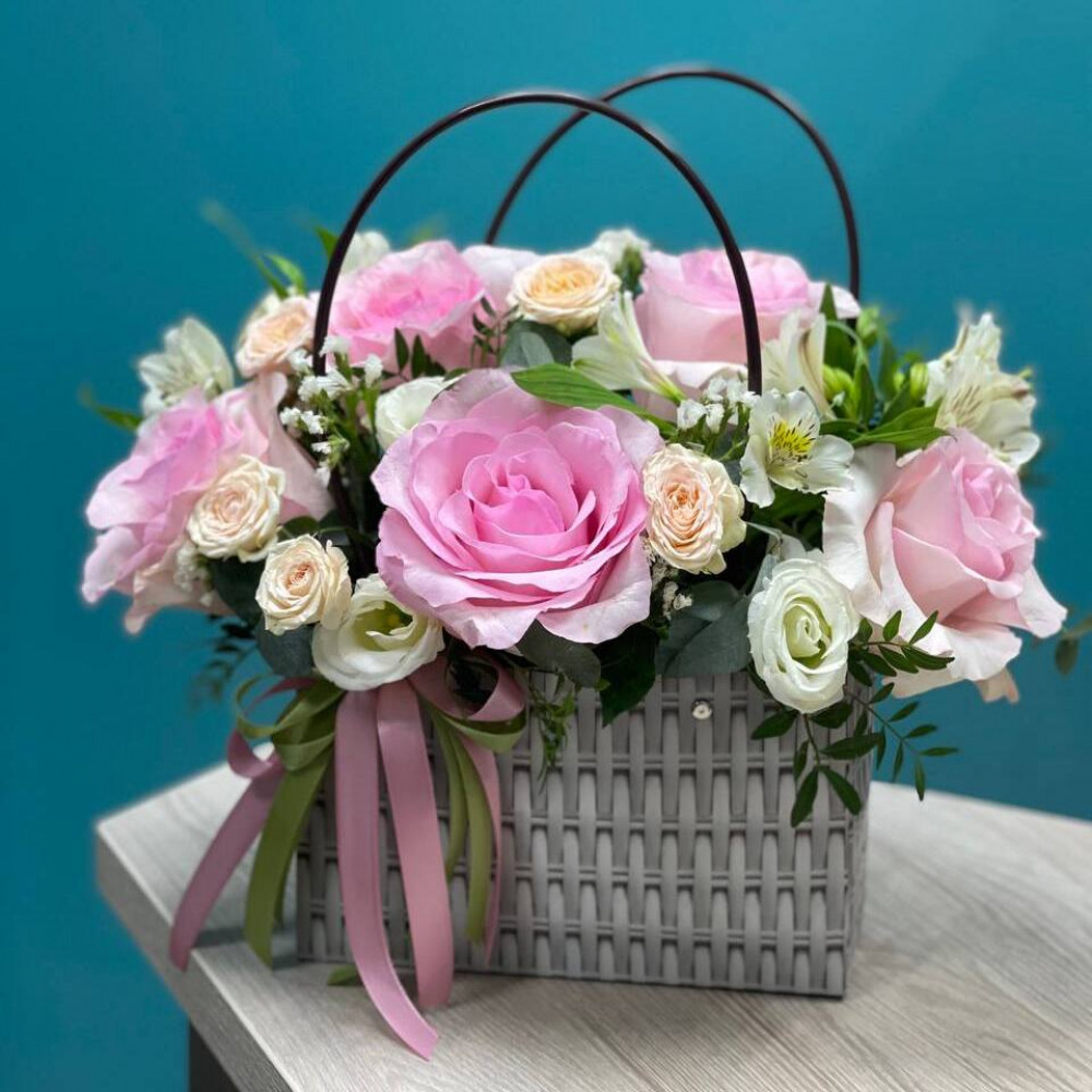 Букет цветов «Альстромерия и кустовые розы» - фото 2