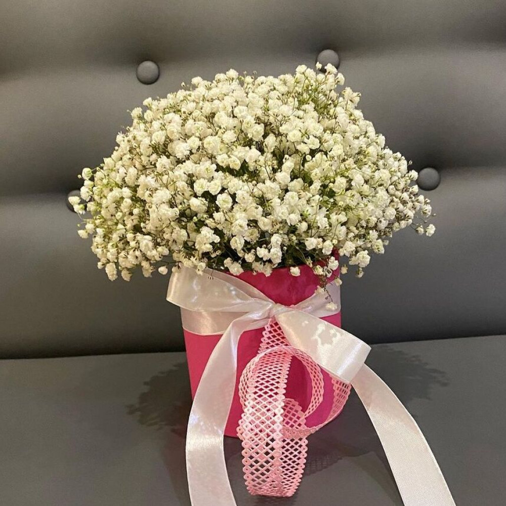 Букет цветов «Белая гипсофила в коробке»